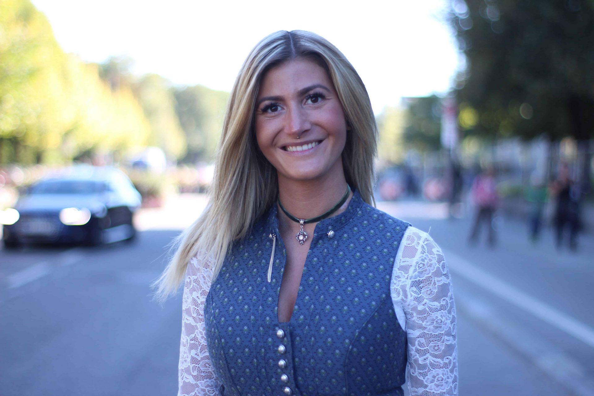 Oktoberfest-Moderatorin Stephie Stark - WiesnTV - Wiesn 2020 - Oktoberfest 