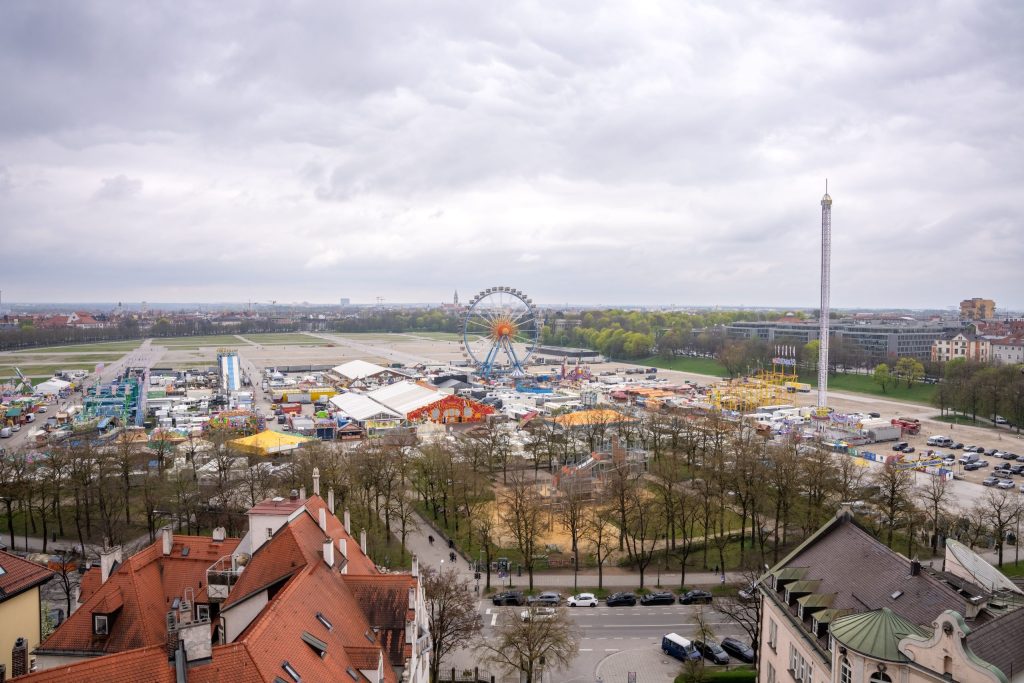 Münchner Frühlingsfest 2026: Jubiläum auf der Theresienwiese mit 3 Wochen